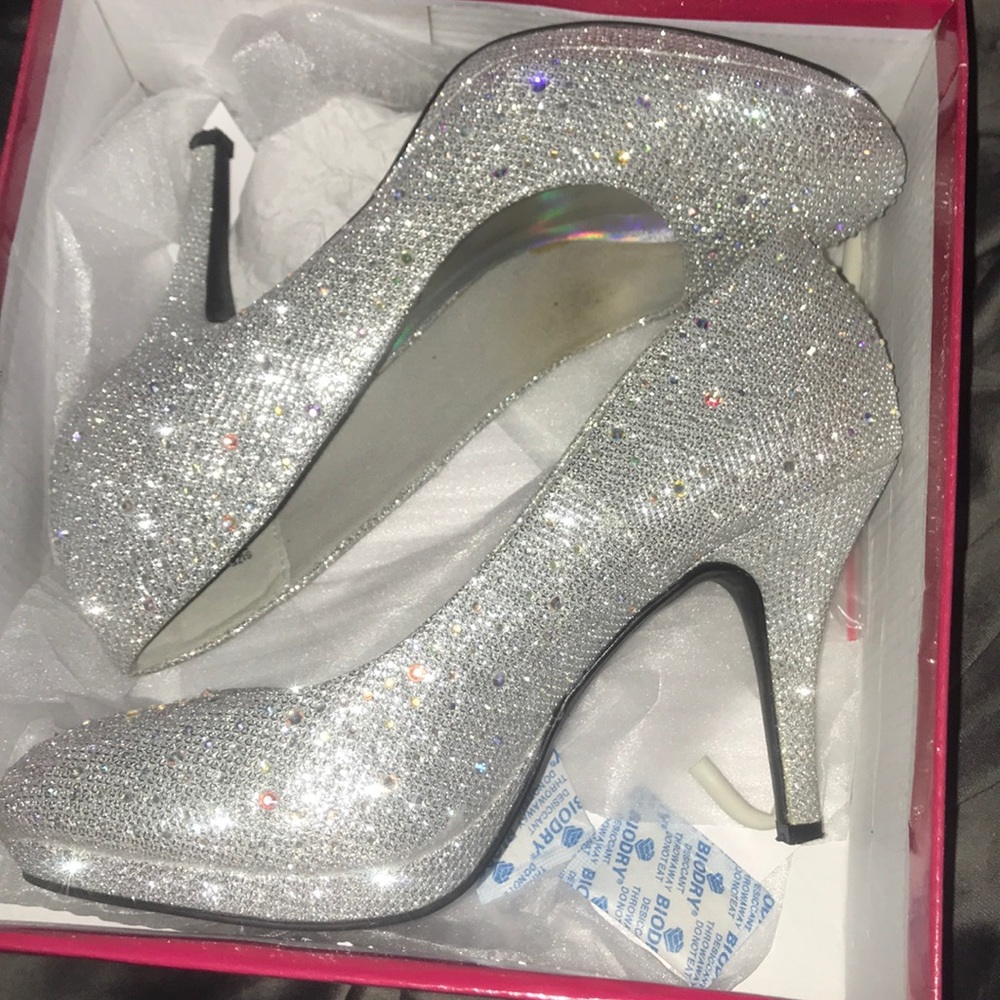 Glitter gray Heels